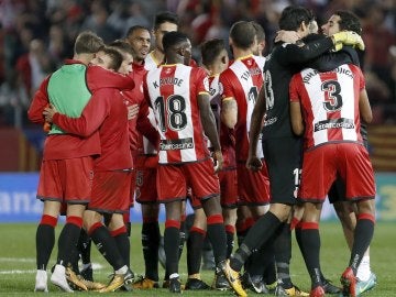 Los jugadores del Girona celebran una victoria