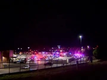 Al menos tres muertos en un tiroteo en un centro comercial de Colorado Al menos tres muertos en un tiroteo en un centro comercial de Colorado
