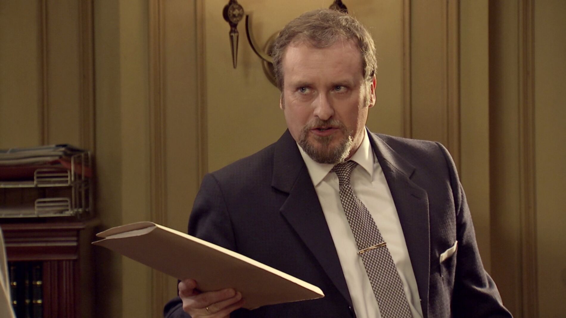 Ortega viaja hasta Barcelona para entrevistar a Merche Rives