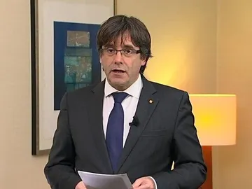 Carles Puigdemont tras el encarcelamiento de Junqueras y varios exconsellers Carles Puigdemont tras el encarcelamiento de Junqueras y varios exconsellers
