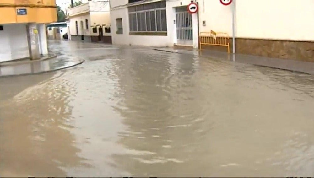 La Aemet activa avisos de nivel amarillo por lluvias en Huelva, Sevilla y Cádiz este viernes