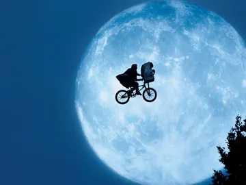 Portada de la película 'E.T. el extraterrestre' Portada de la película 'E.T. el extraterrestre'