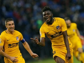 Thomas Partey celebra su gol ante el Deportivo de la Coruña