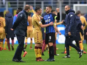 Icardi saluda a Belotti Icardi saluda a Belotti