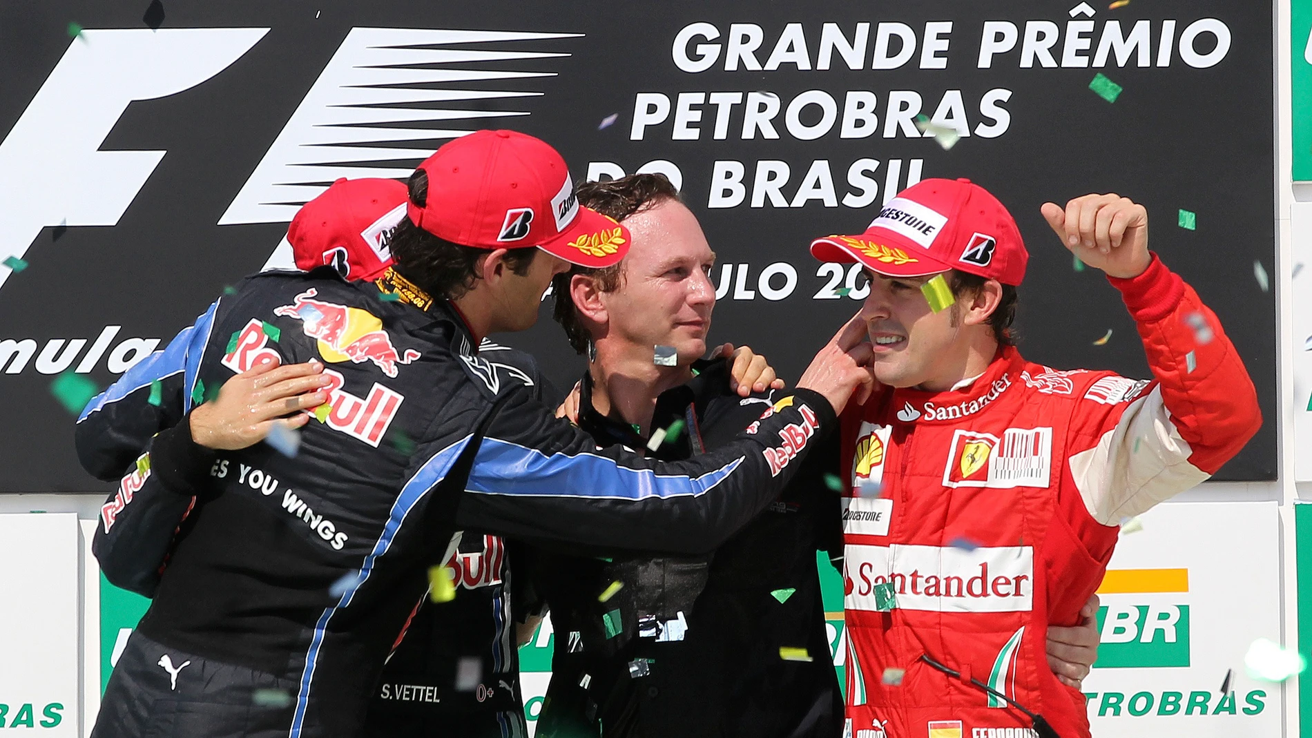 Horner, junto a Fernando Alonso en el podio del GP de Brasil
