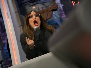 Ana Morgade pone voz al enfado en island&eacute;s m&aacute;s loco de la historia