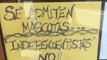 Polémico cartel en una cafetería de Gijón