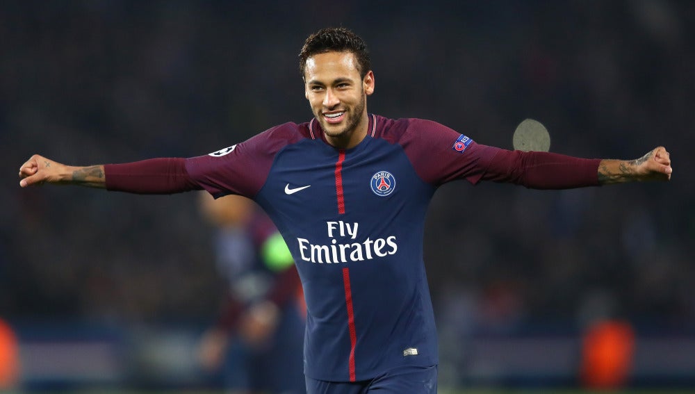 Neymar celebra un gol con el PSG