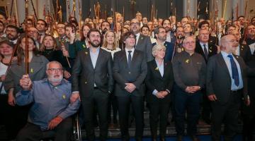 Puigdemont con los alcaldes en Bruselas