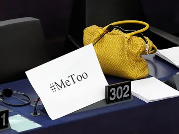 Un cartel de la campaña 'Me too' Un cartel de la campaña 'Me too'
