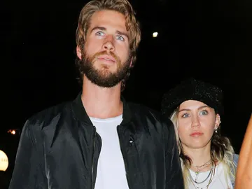 Liam Hemsworth y Miley Cyrus Liam Hemsworth y Miley Cyrus