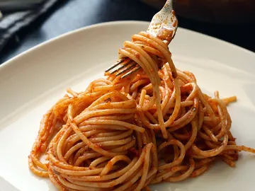 Amigos, tenemos el truco para que la pasta no engorde (tanto). Amigos, tenemos el truco para que la pasta no engorde (tanto).