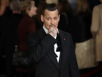 Johnny Depp en la premiere de 'Asesinato en el Orient Express' Johnny Depp en la premiere de 'Asesinato en el Orient Express'