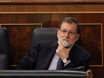 El presidente del Gobierno, Mariano Rajoy, durante la sesión de control al Ejecutivo