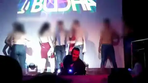 El Ayuntamiento de Alcázar de San Juan abre expediente contra un local por hacer juegos sexuales con la mujer como reclamo El Ayuntamiento de Alcázar de San Juan abre expediente contra un local por hacer juegos sexuales con la mujer como reclamo