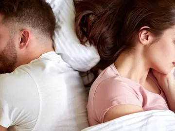 Pareja durmiendo Pareja durmiendo