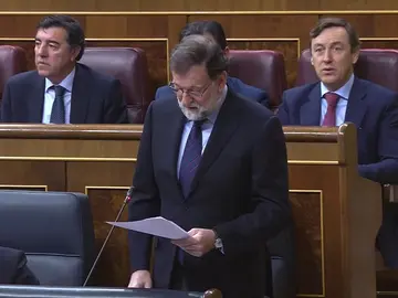 Rajoy espera una "participación masiva" el 21-D y urge a recuperar la normalidad para mitigar los daños económicos en Cataluña Rajoy espera una "participación masiva" el 21-D y urge a recuperar la normalidad para mitigar los daños económicos en Cataluña
