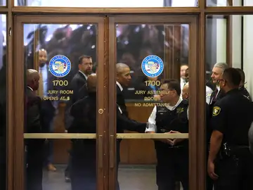 Obama llega a un juicio como jurado popular Obama llega a un juicio como jurado popular