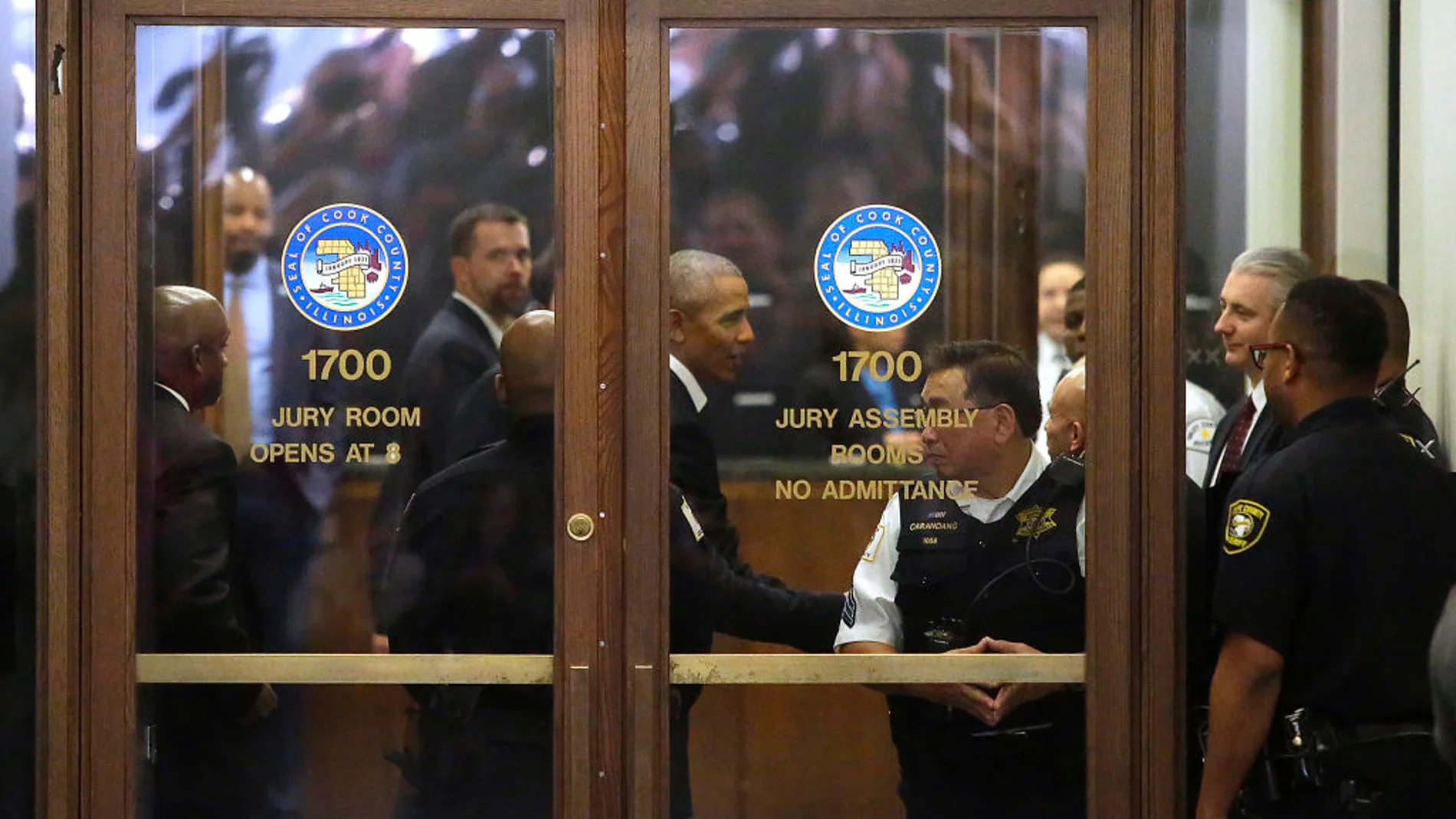 Obama llega a un juicio como jurado popular Obama llega a un juicio como jurado popular