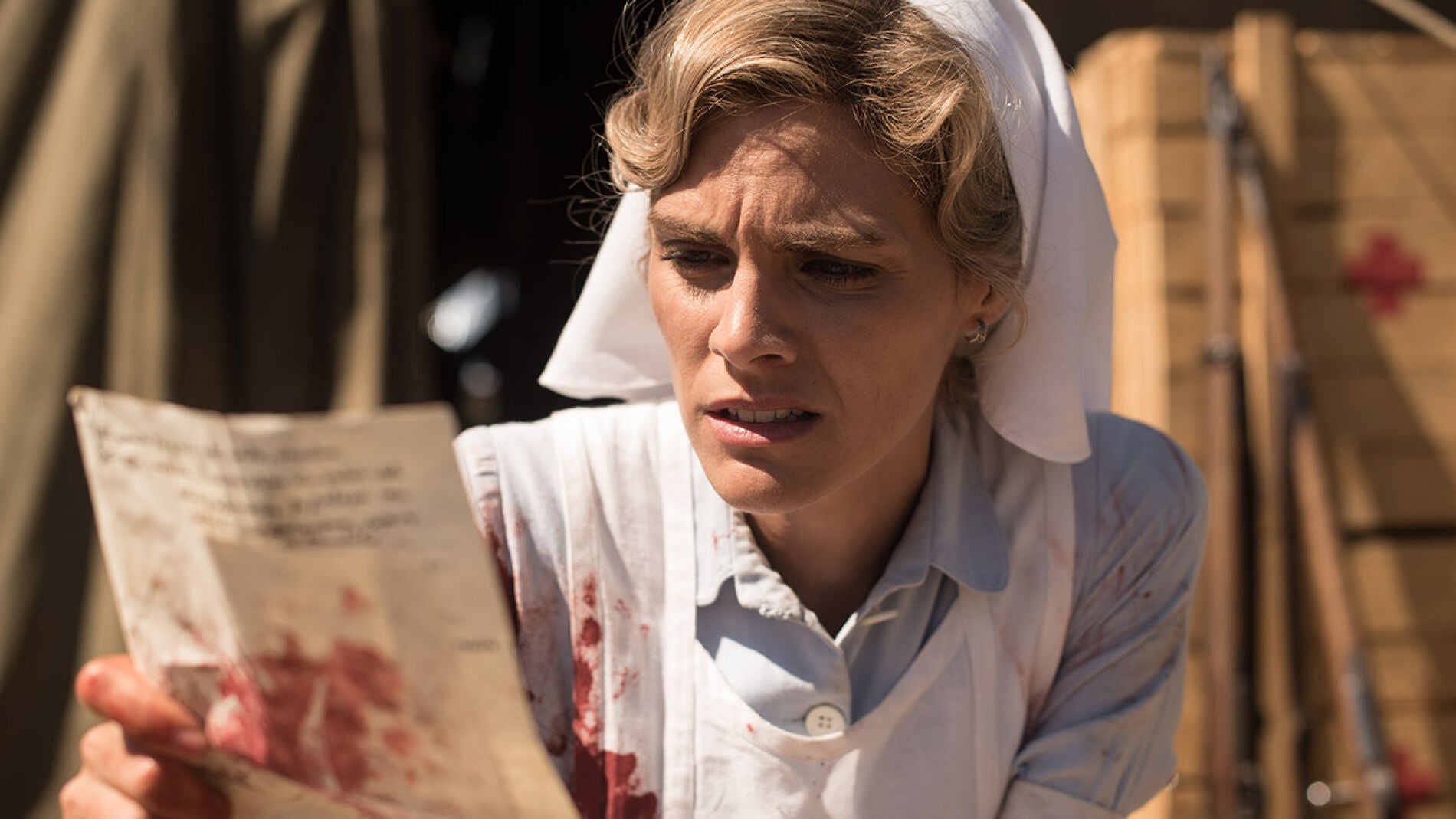 El horror de la guerra se ensa&ntilde;a con Julia una vez m&aacute;s