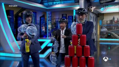 José Coronado y Óscar Jaenada aprenden a utilizar pistolas de propano