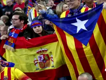 Un grupo de socios del Barcelona piden llevar la bandera de España al Camp Nou Un grupo de socios del Barcelona piden llevar la bandera de España al Camp Nou