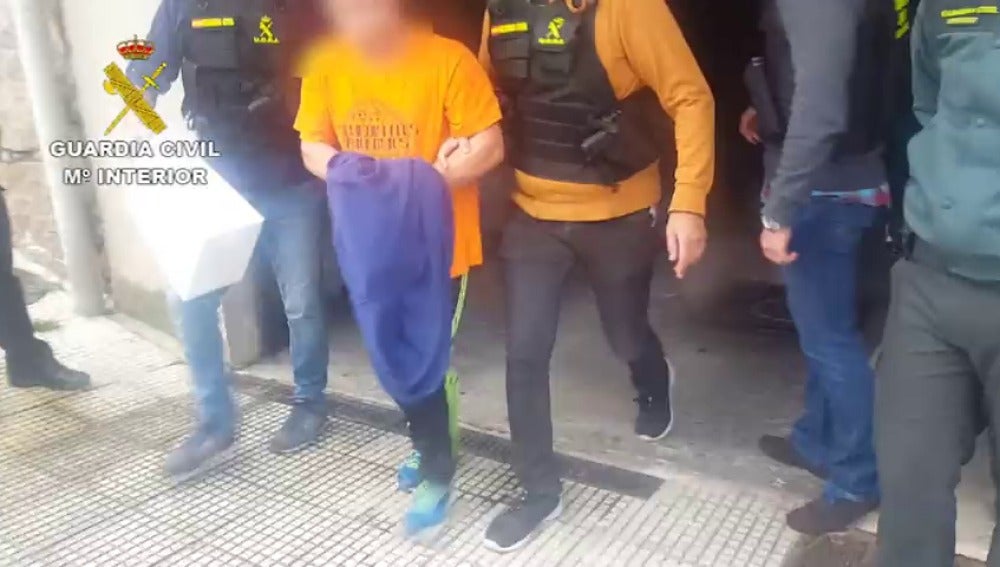 Encontrada una pistola simulada y cuerdas en el domicilio de un acusado por agredir violentamente al menos a tres mujeres