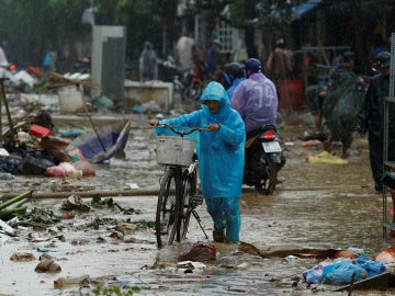 Vietnam tras el paso del tifón 'Damrey'