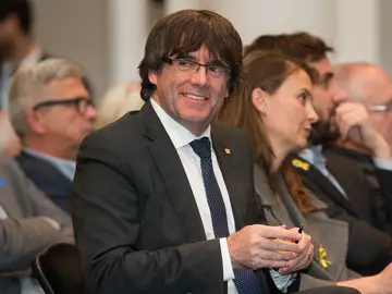 Puigdemont en el acto celebrado por 200 alcaldes independentistas en Bruselas Puigdemont en el acto celebrado por 200 alcaldes independentistas en Bruselas