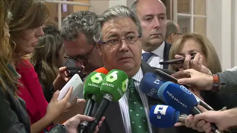 Zoido recuerda que España es un estado de derecho y que "nadie nos va a dar lecciones en Europa" Zoido recuerda que España es un estado de derecho y que "nadie nos va a dar lecciones en Europa"