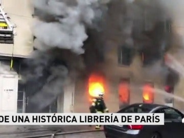 INCENDIO LIBRERIA