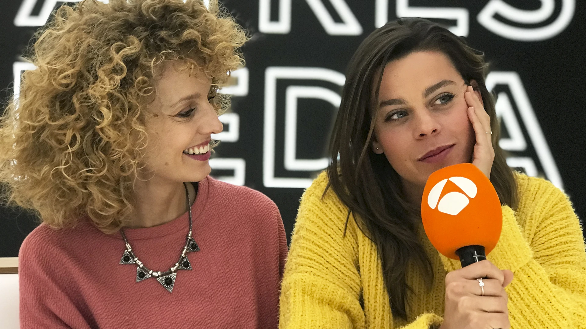 Esther Acebo y Clara Alvarado. Esther Acebo y Clara Alvarado.