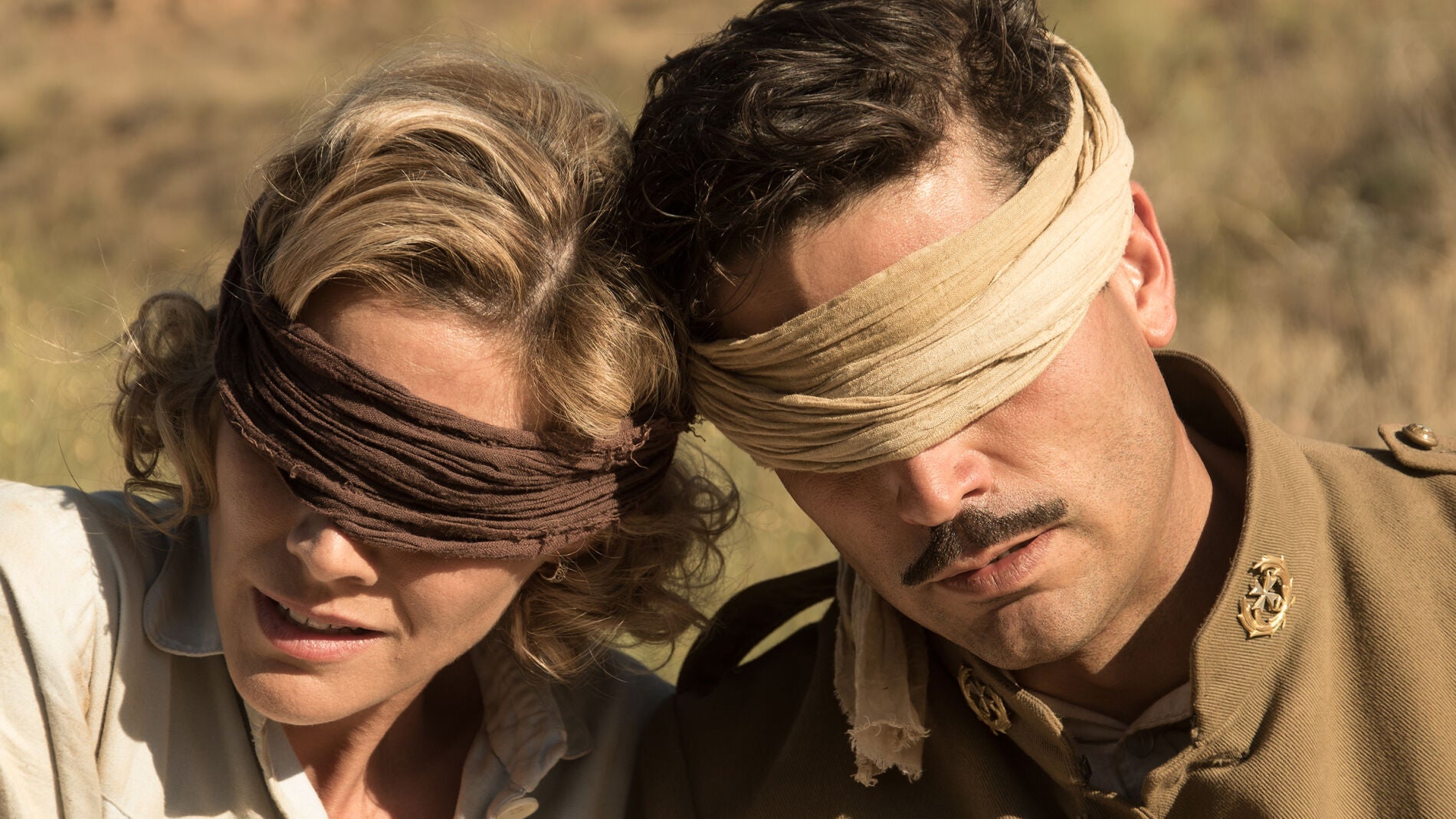 Fidel y Julia, juntos y en manos del enemigo 