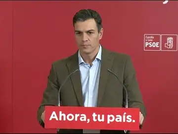 Pedro Sánchez avanza que el PSOE y el PSC irán "de la mano" a la hora de tejer pactos tras las elecciones en Catañuña Pedro Sánchez avanza que el PSOE y el PSC irán "de la mano" a la hora de tejer pactos tras las elecciones en Catañuña