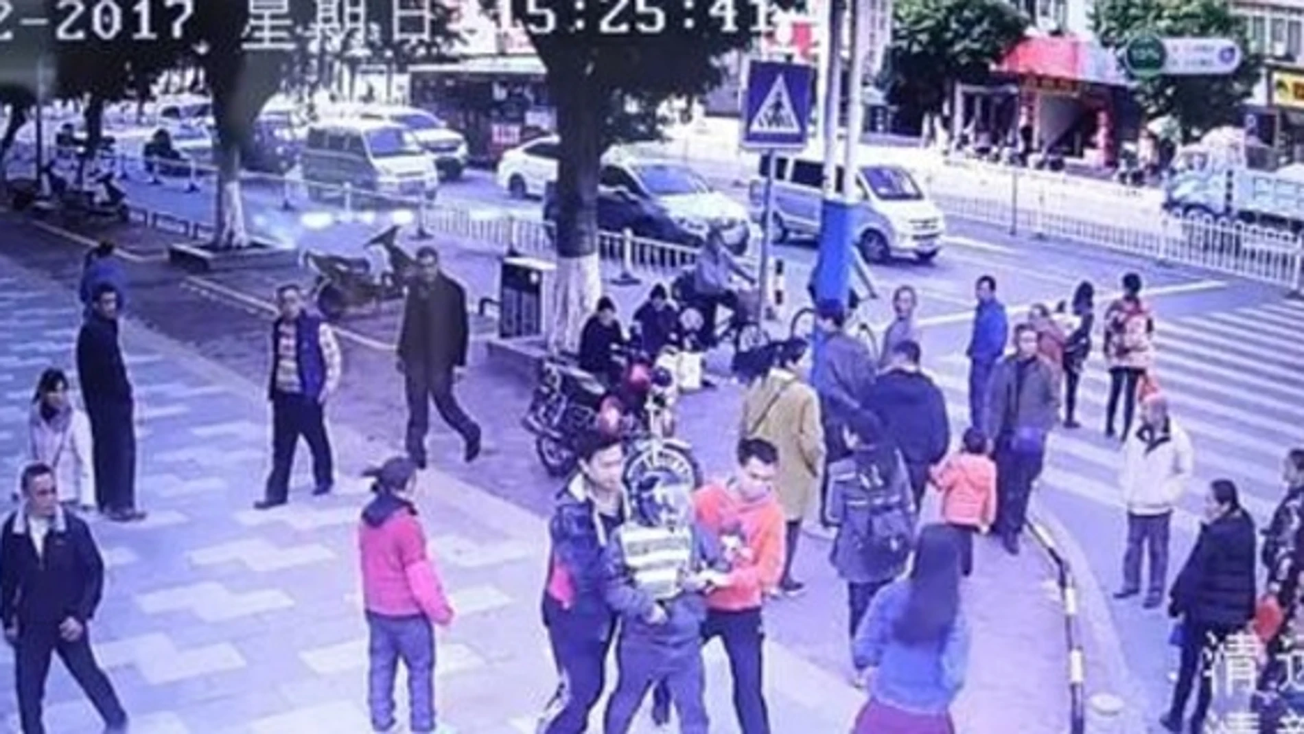 Arresto de uno de los secuestradores del niño en China Arresto de uno de los secuestradores del niño en China