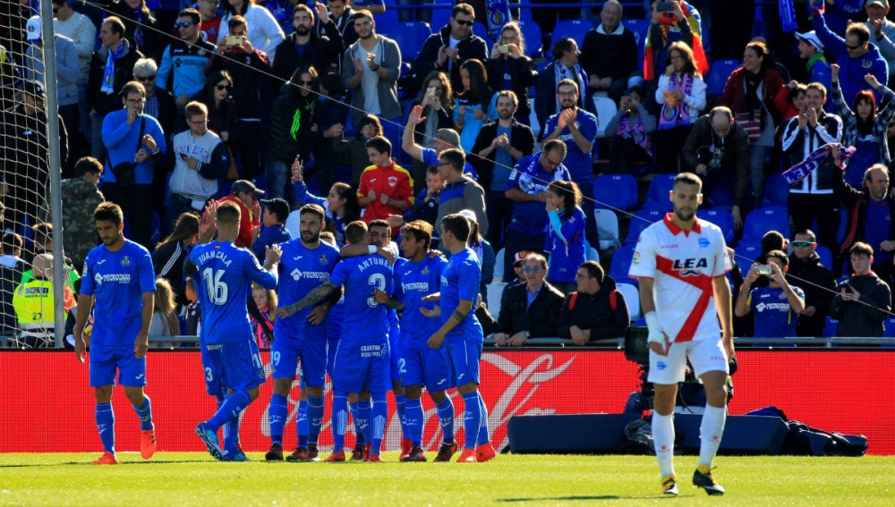 El Getafe celebra un gol ante el Alavés