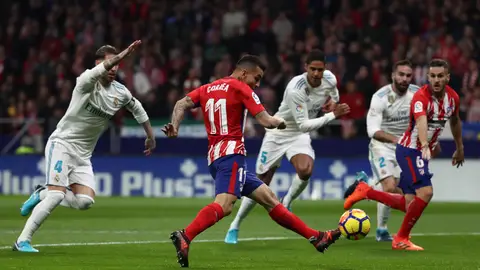 Correa perdona el 1-0 ante Casilla Correa perdona el 1-0 ante Casilla