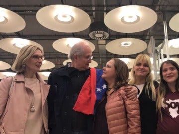 Antonio Ledezma junto a su familia en Madrid Antonio Ledezma junto a su familia en Madrid