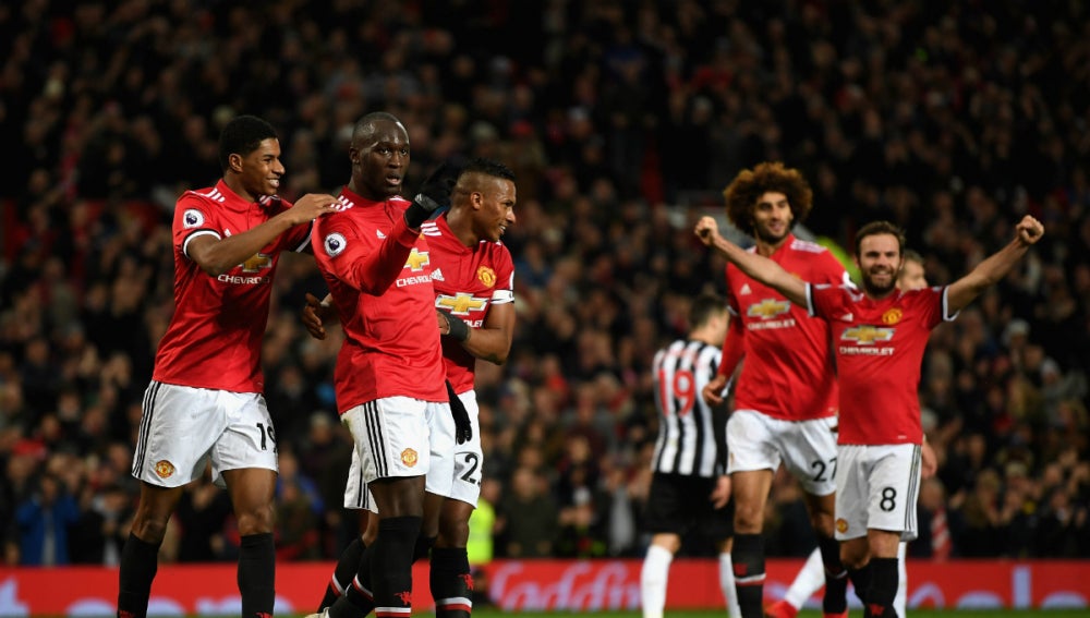 El Manchester United celebra un gol