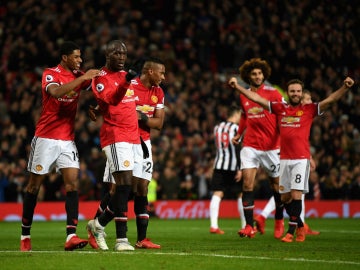 El Manchester United celebra un gol