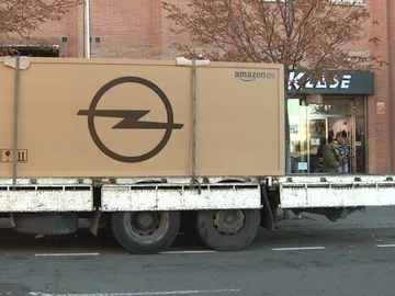 Amazon vende un coche por Internet por primera vez en España Amazon vende un coche por Internet por primera vez en España