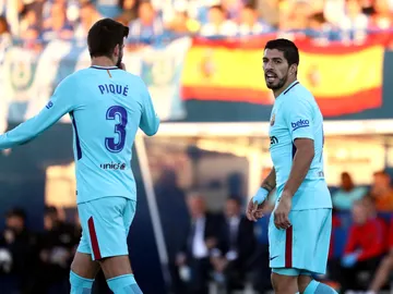 Gerard Piqué y Luis Suárez, en Butarque Gerard Piqué y Luis Suárez, en Butarque