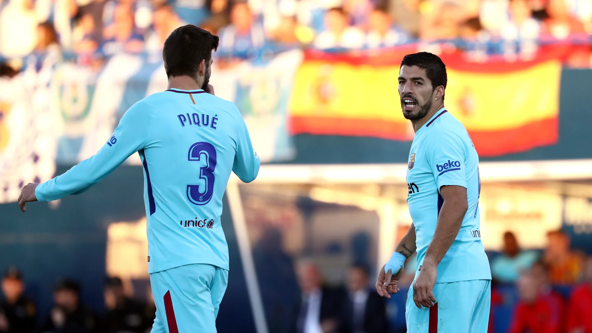 Gerard Piqué y Luis Suárez, en Butarque Gerard Piqué y Luis Suárez, en Butarque