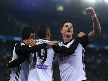 Santi Mina celebra un gol del Valencia Santi Mina celebra un gol del Valencia