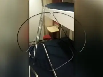 Así es el 'Azzurra', el sucesor del 'Piolín' donde vivirán los agentes desplazados a Cataluña Así es el 'Azzurra', el sucesor del 'Piolín' donde vivirán los agentes desplazados a Cataluña