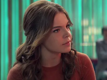 María pone en su sitio a la responsable de su caída María pone en su sitio a la responsable de su caída