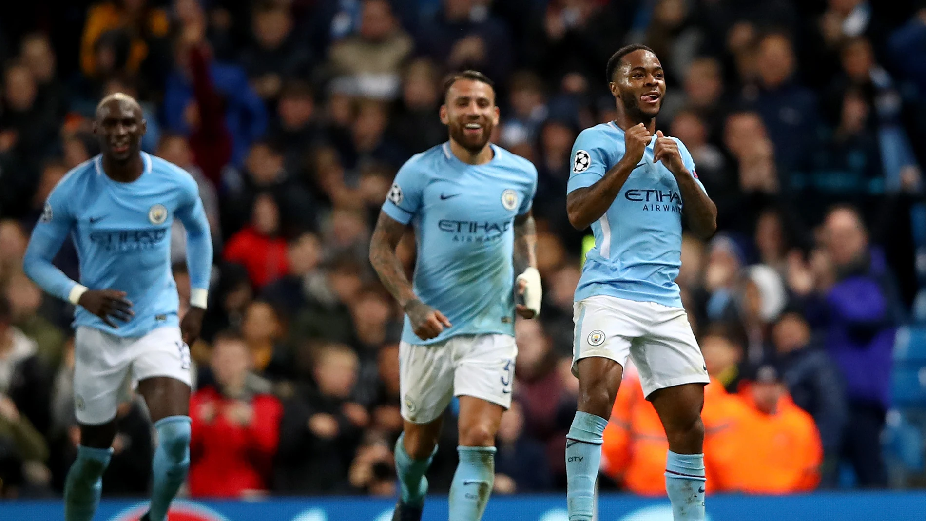 Sterling celebra su gol con el Manchester City