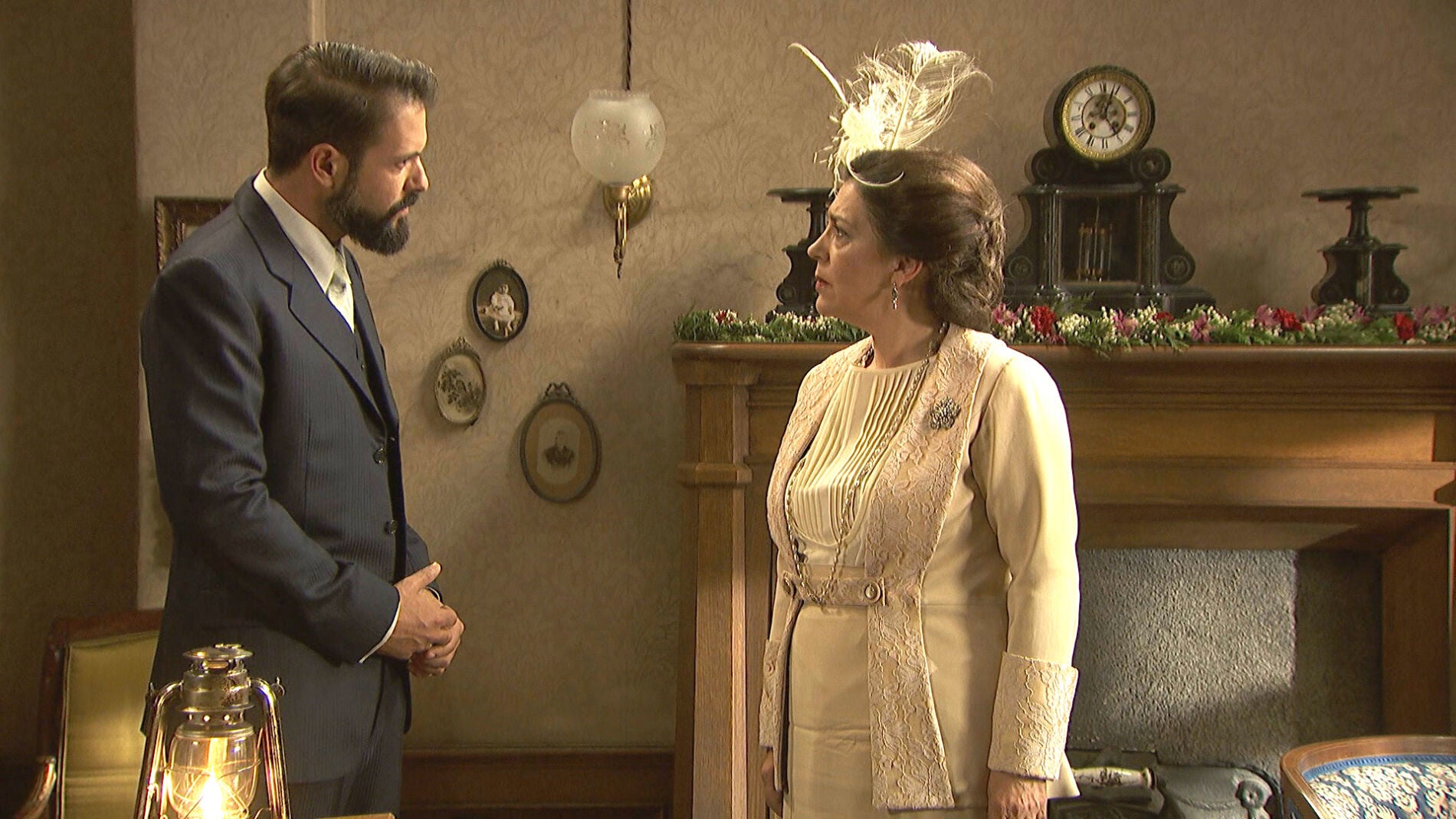 Severo a Francisca: "Antes de que se case, usted y yo tenemos que hablar"