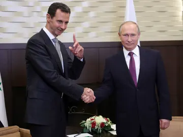 Vladimir Putin se reúne con Bachar Al Asad en el balneario ruso a orillas del Mar Negro en Sochi (Rusia) Vladimir Putin se reúne con Bachar Al Asad en el balneario ruso a orillas del Mar Negro en Sochi (Rusia)