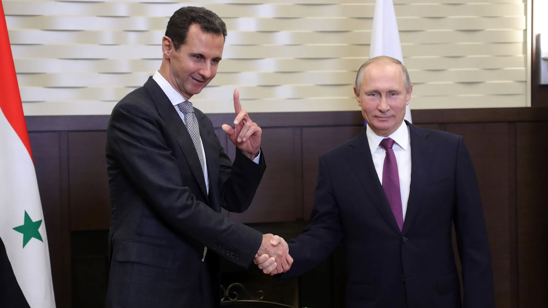 Vladimir Putin se reúne con Bachar Al Asad en el balneario ruso a orillas del Mar Negro en Sochi (Rusia) Vladimir Putin se reúne con Bachar Al Asad en el balneario ruso a orillas del Mar Negro en Sochi (Rusia)